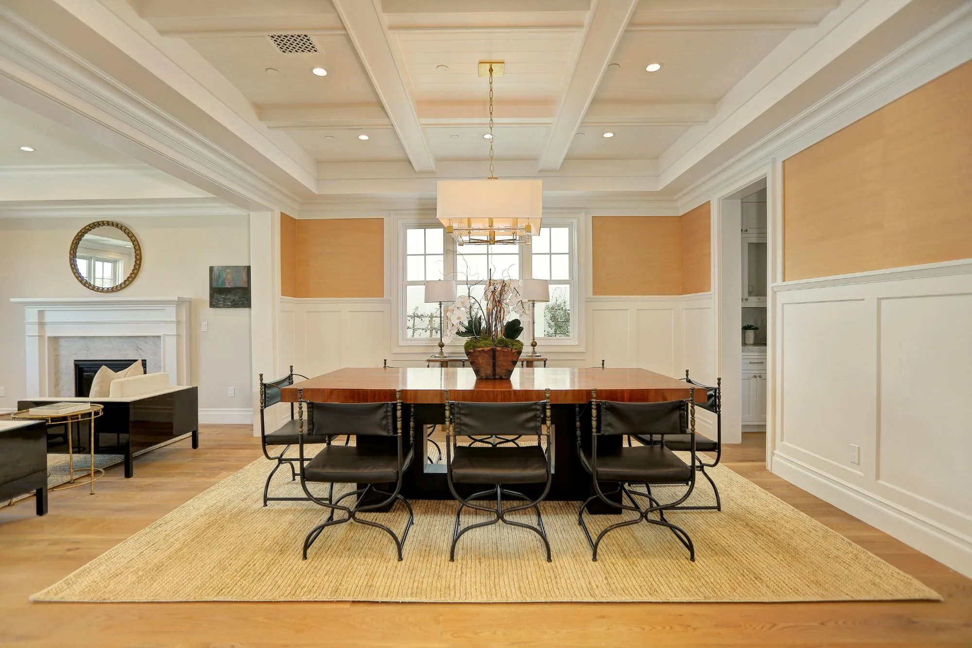 Monument Residence — dining room