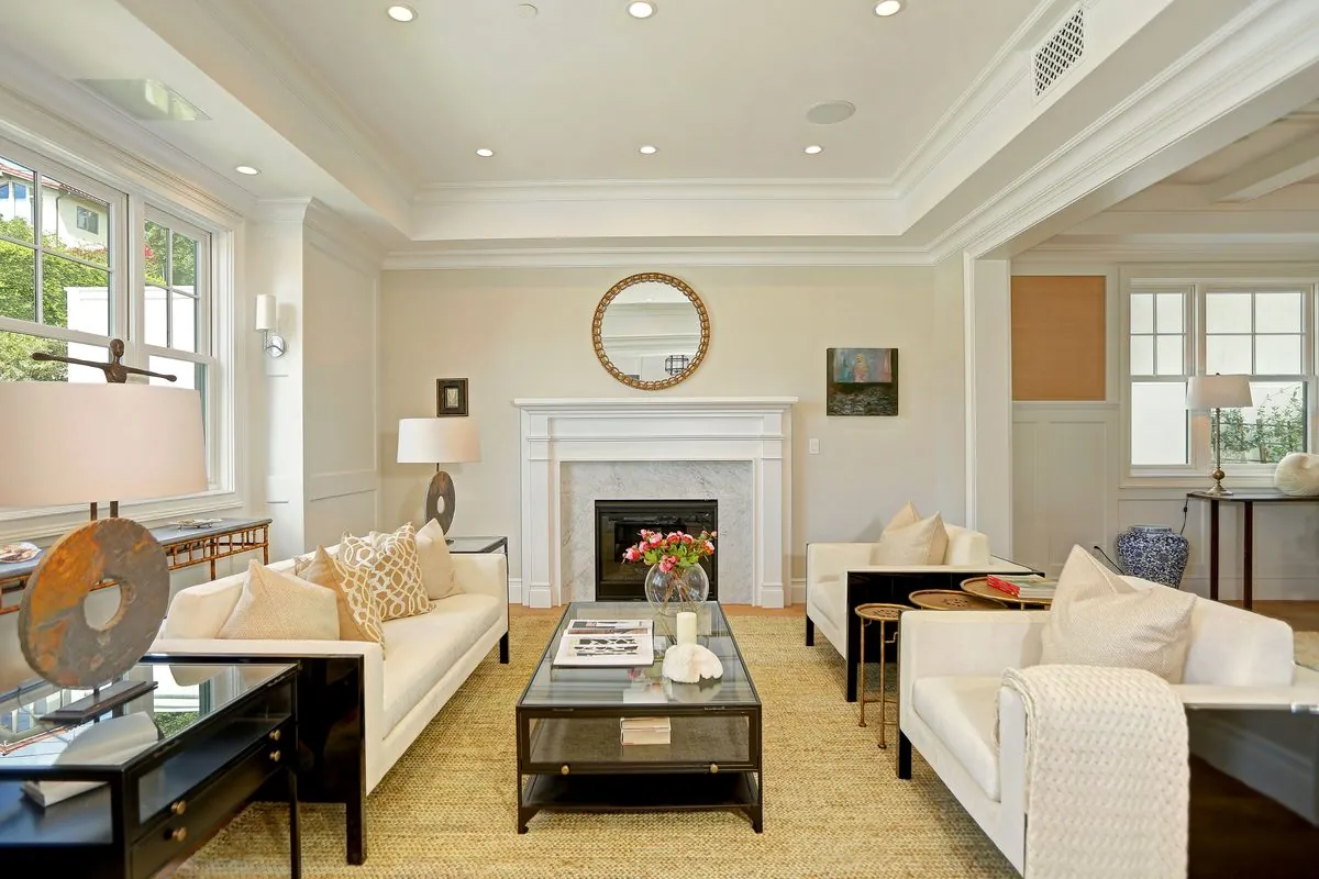 Monument Residence — living room